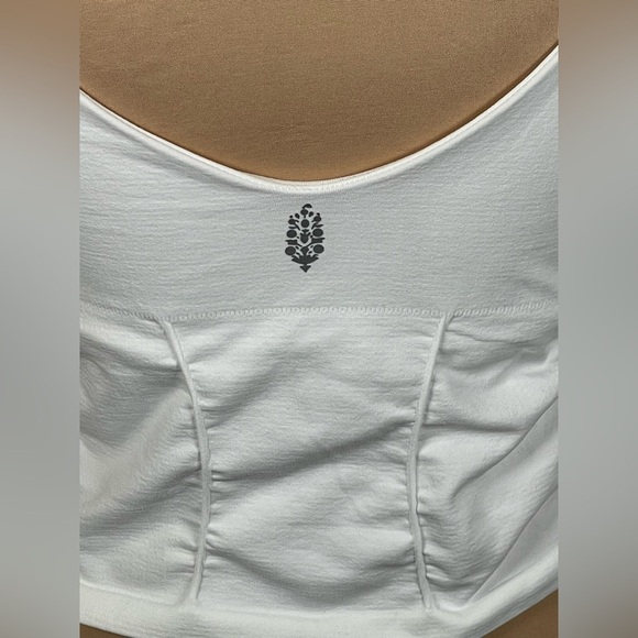FREE PEOPLE ~ Good Karma Ruched Crop Tank Size M/L - Picture 9 of 11